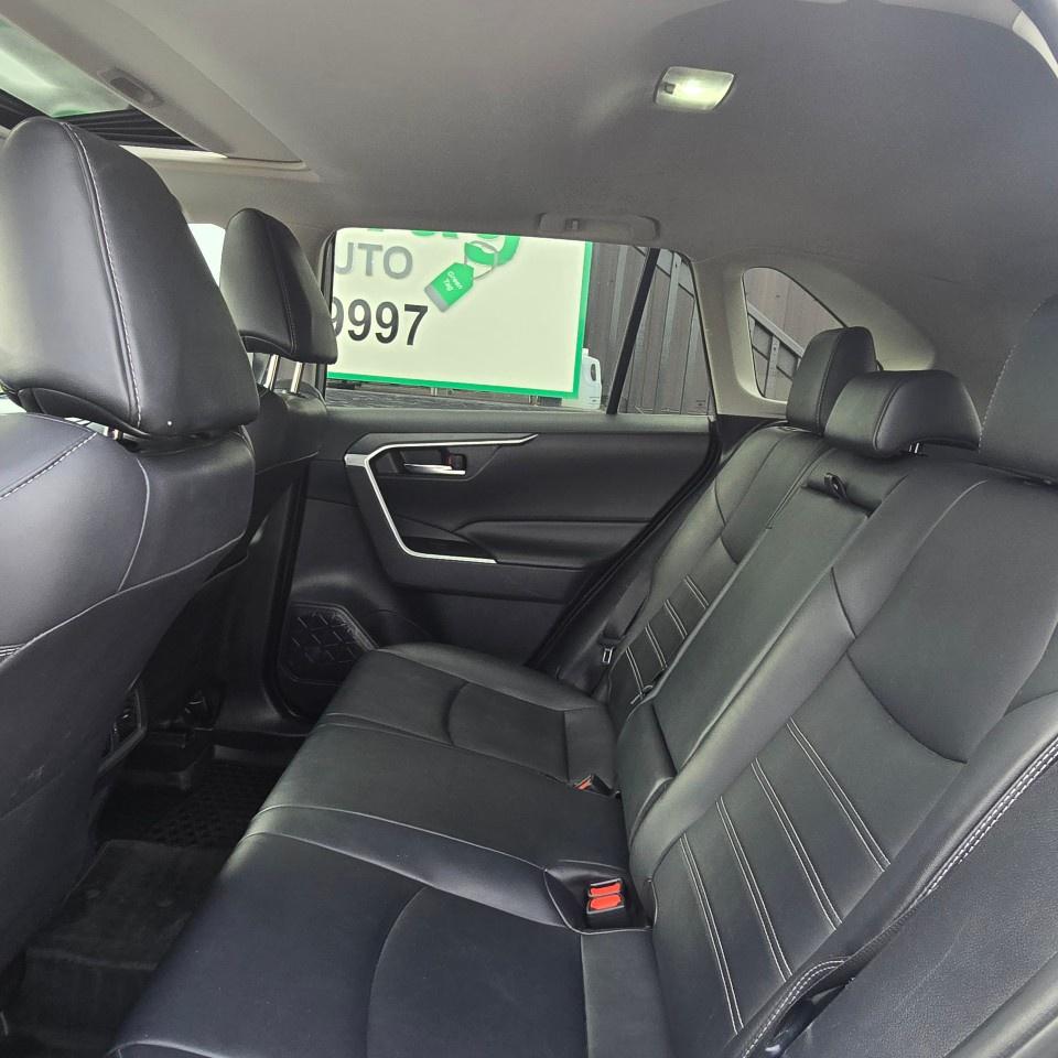 2020 Toyota RAV4 XLE AWD Photo