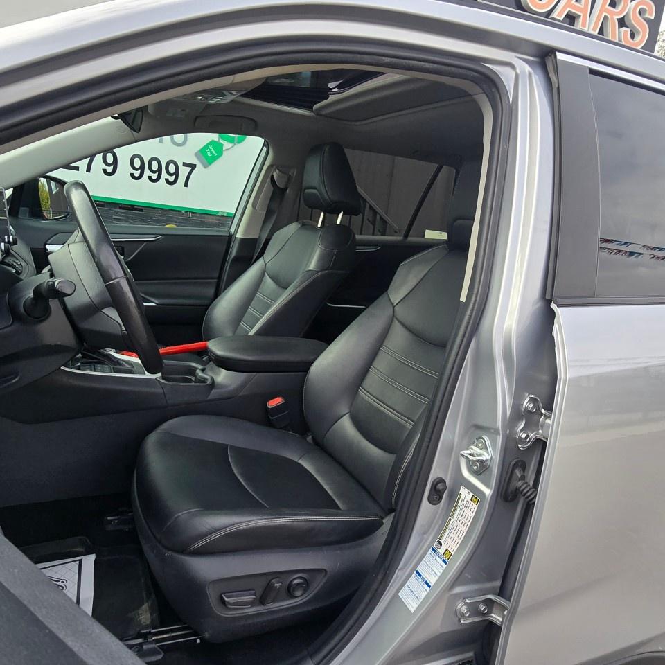 2020 Toyota RAV4 XLE AWD Photo