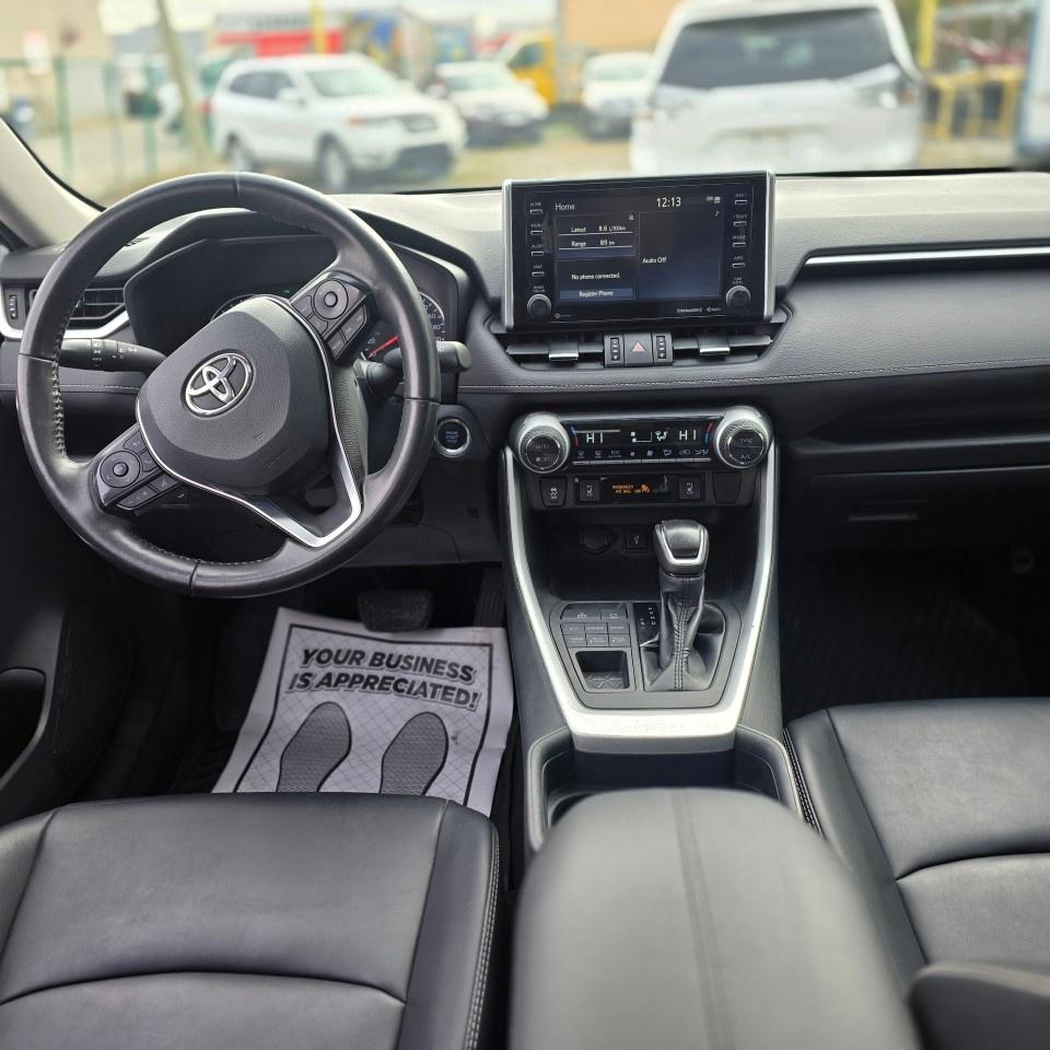 2020 Toyota RAV4 XLE AWD Photo