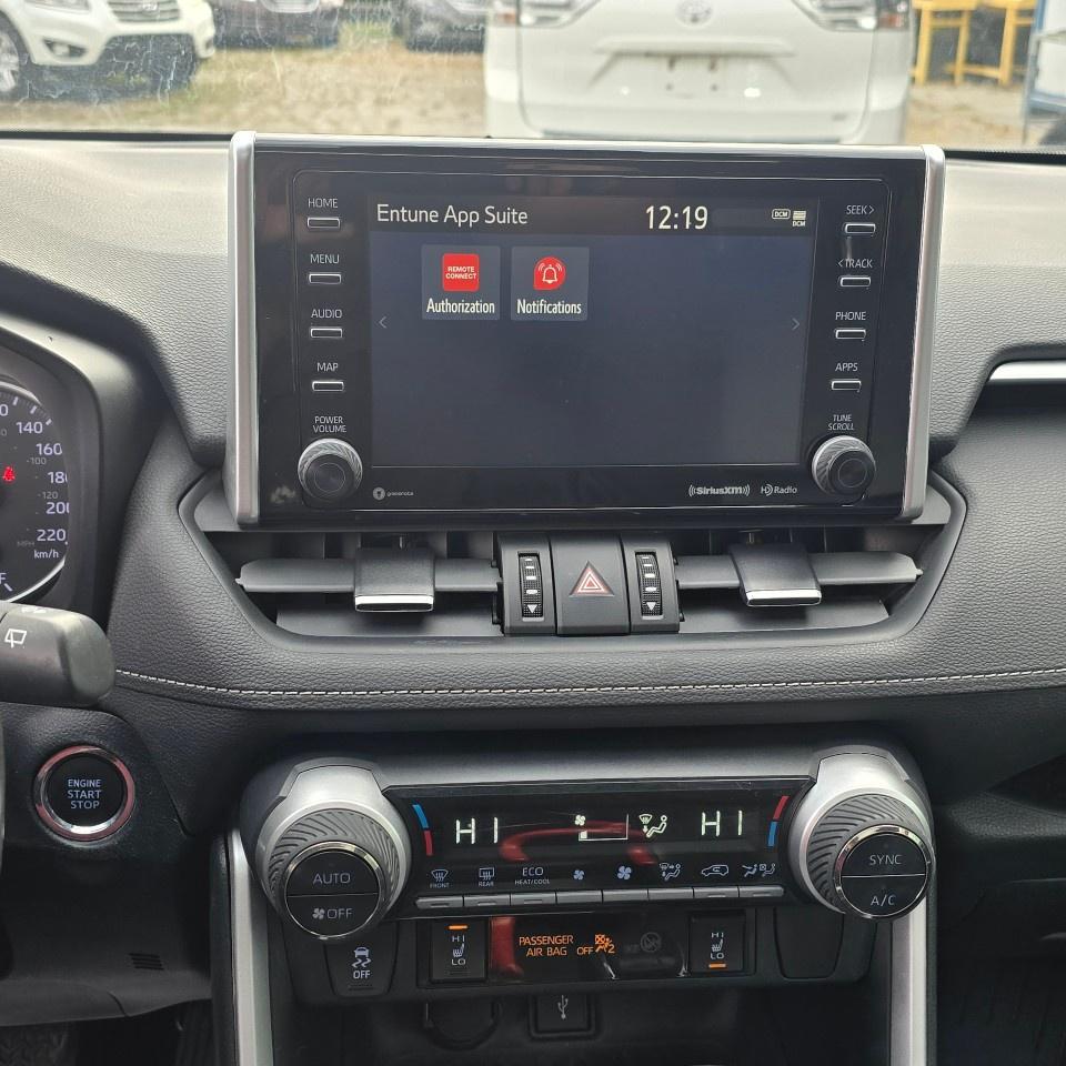 2020 Toyota RAV4 XLE AWD Photo