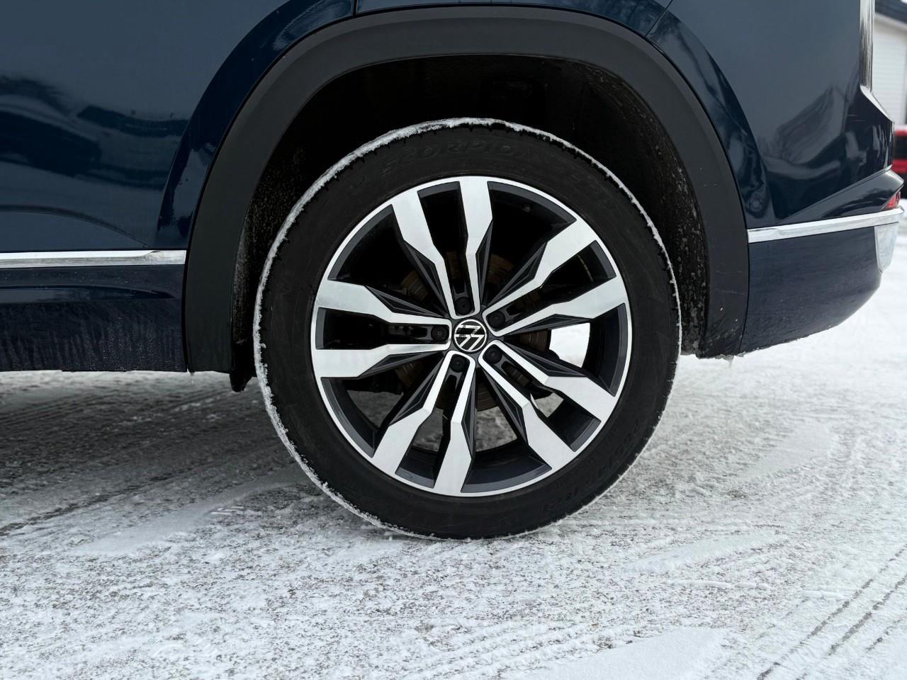 2023 Volkswagen Atlas Cross Sport 3.6 FSI Execline 4dr All-Wheel Drive 4MOTION Photo