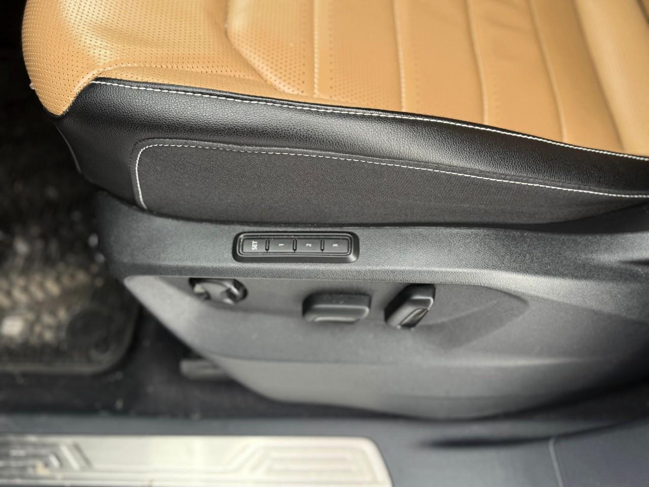 2023 Volkswagen Atlas Cross Sport 3.6 FSI Execline 4dr All-Wheel Drive 4MOTION Photo