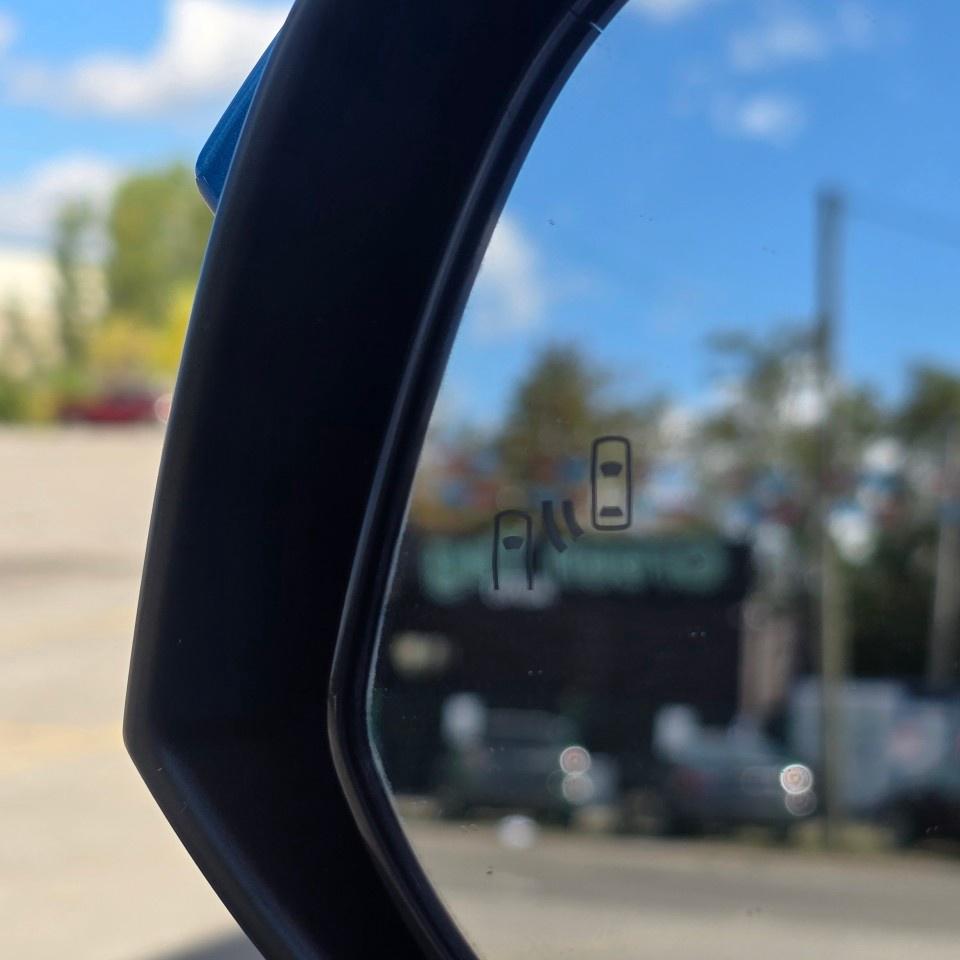 2016 Toyota RAV4 AWD 4dr Limited Photo