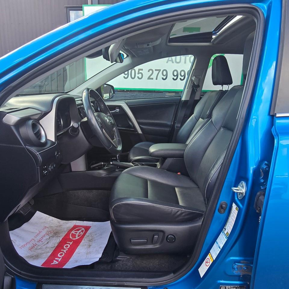 2016 Toyota RAV4 AWD 4dr Limited Photo