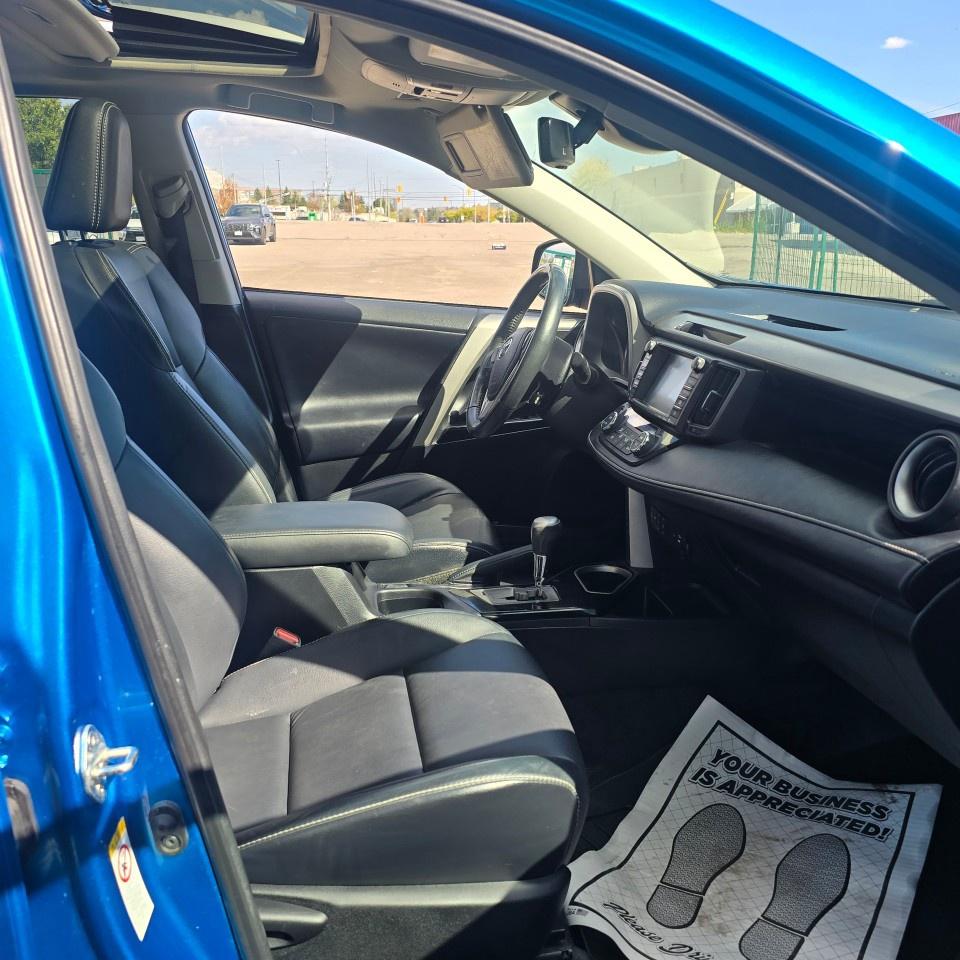 2016 Toyota RAV4 AWD 4dr Limited Photo