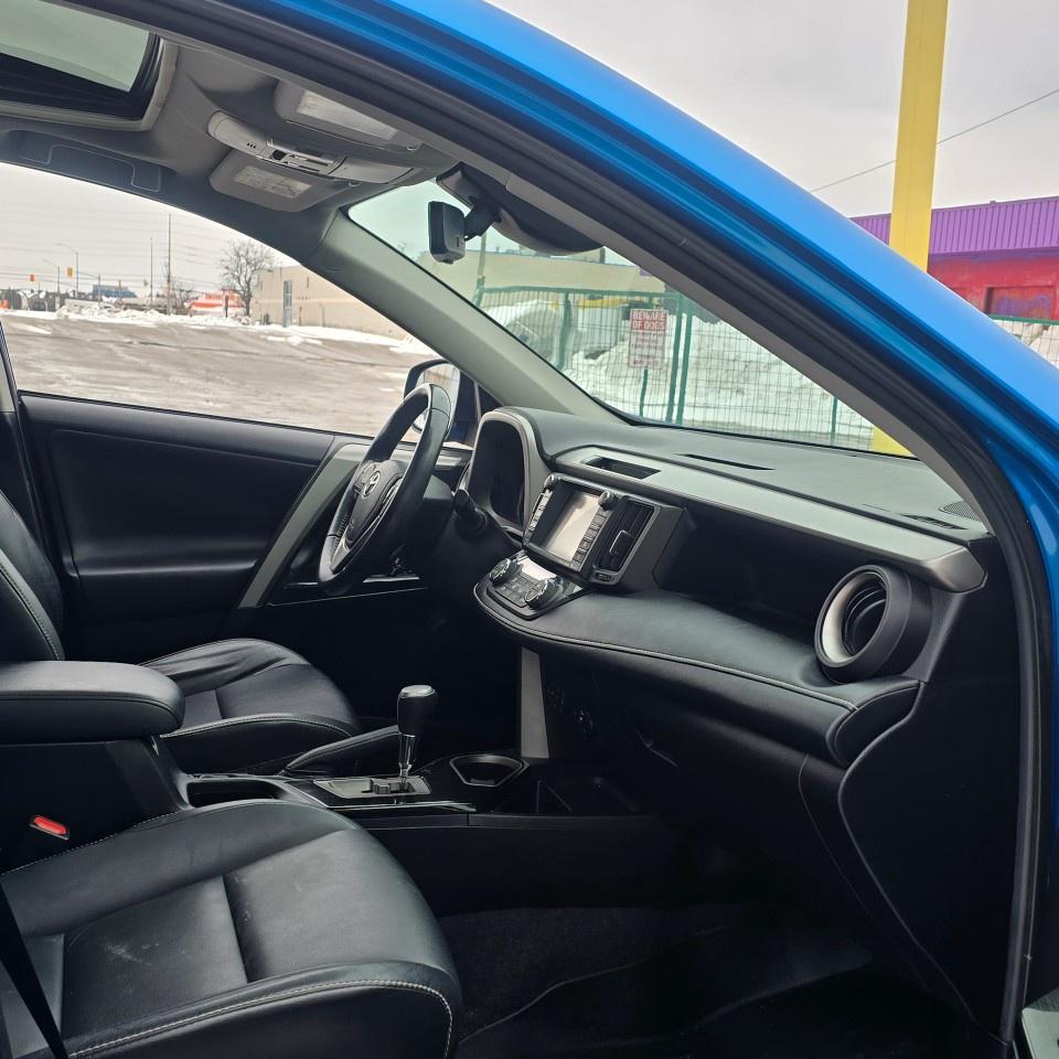 2016 Toyota RAV4 AWD 4dr Limited Photo