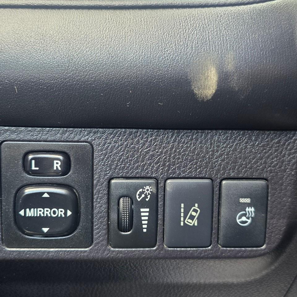 2016 Toyota RAV4 AWD 4dr Limited Photo