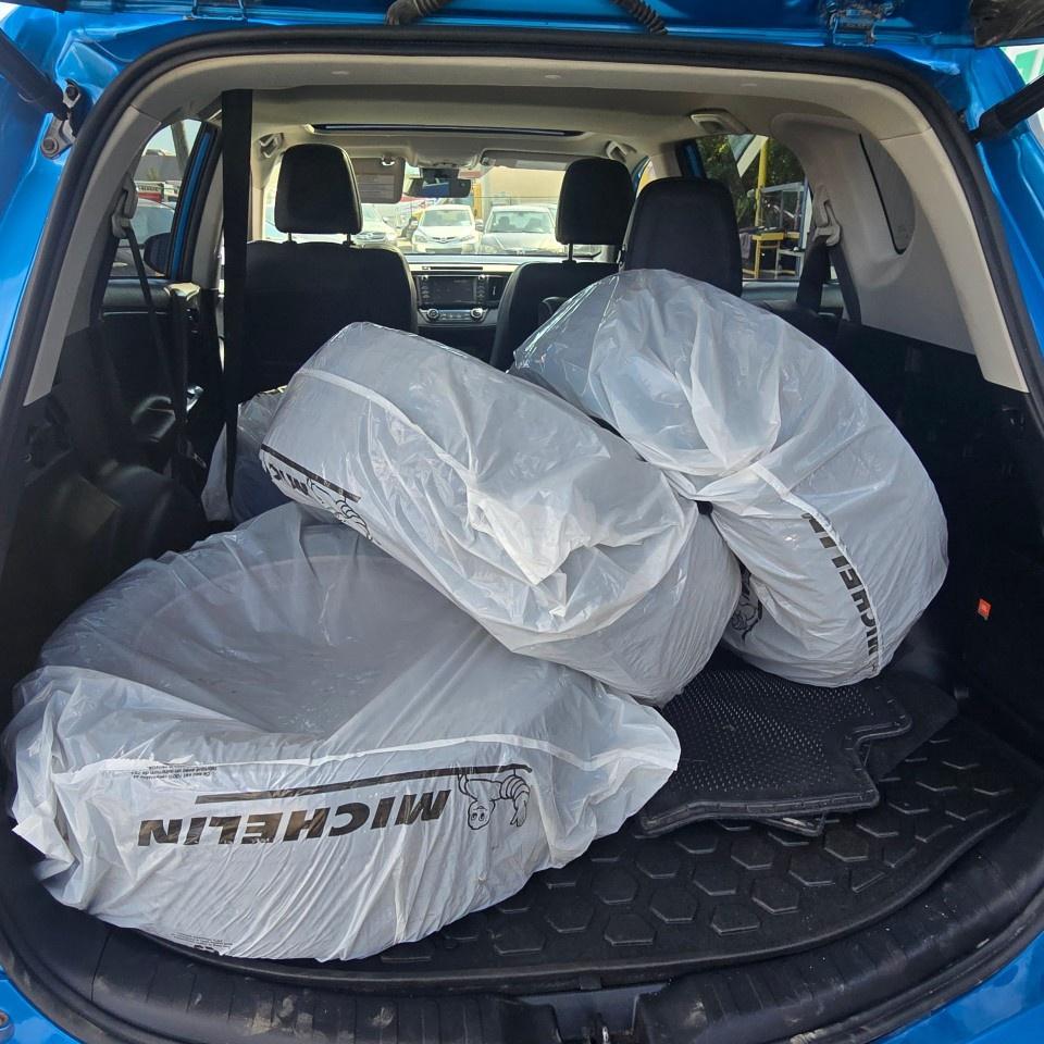 2016 Toyota RAV4 AWD 4dr Limited Photo