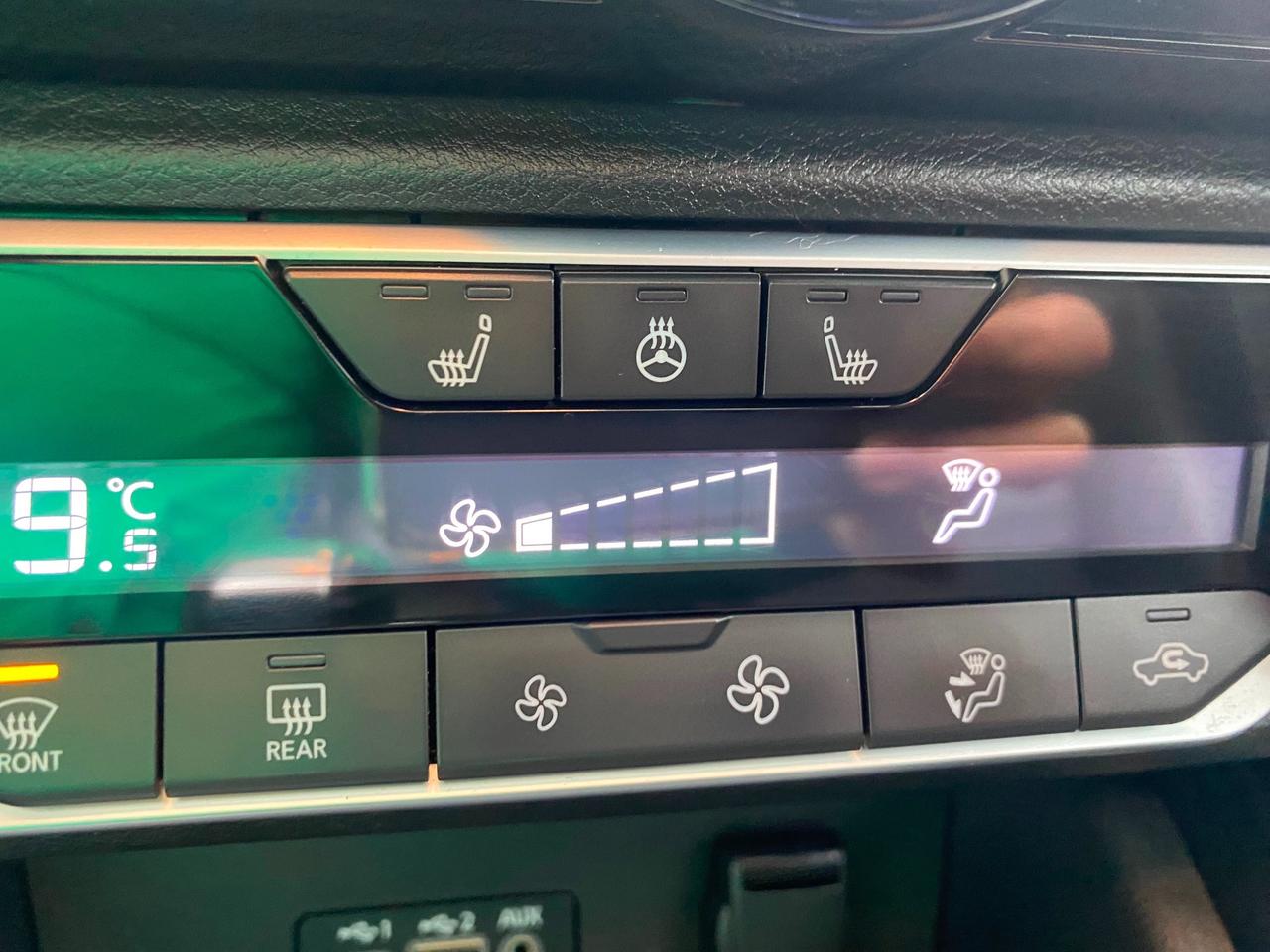 2020 Nissan Sentra SR (CVT) 4dr Sedan Photo