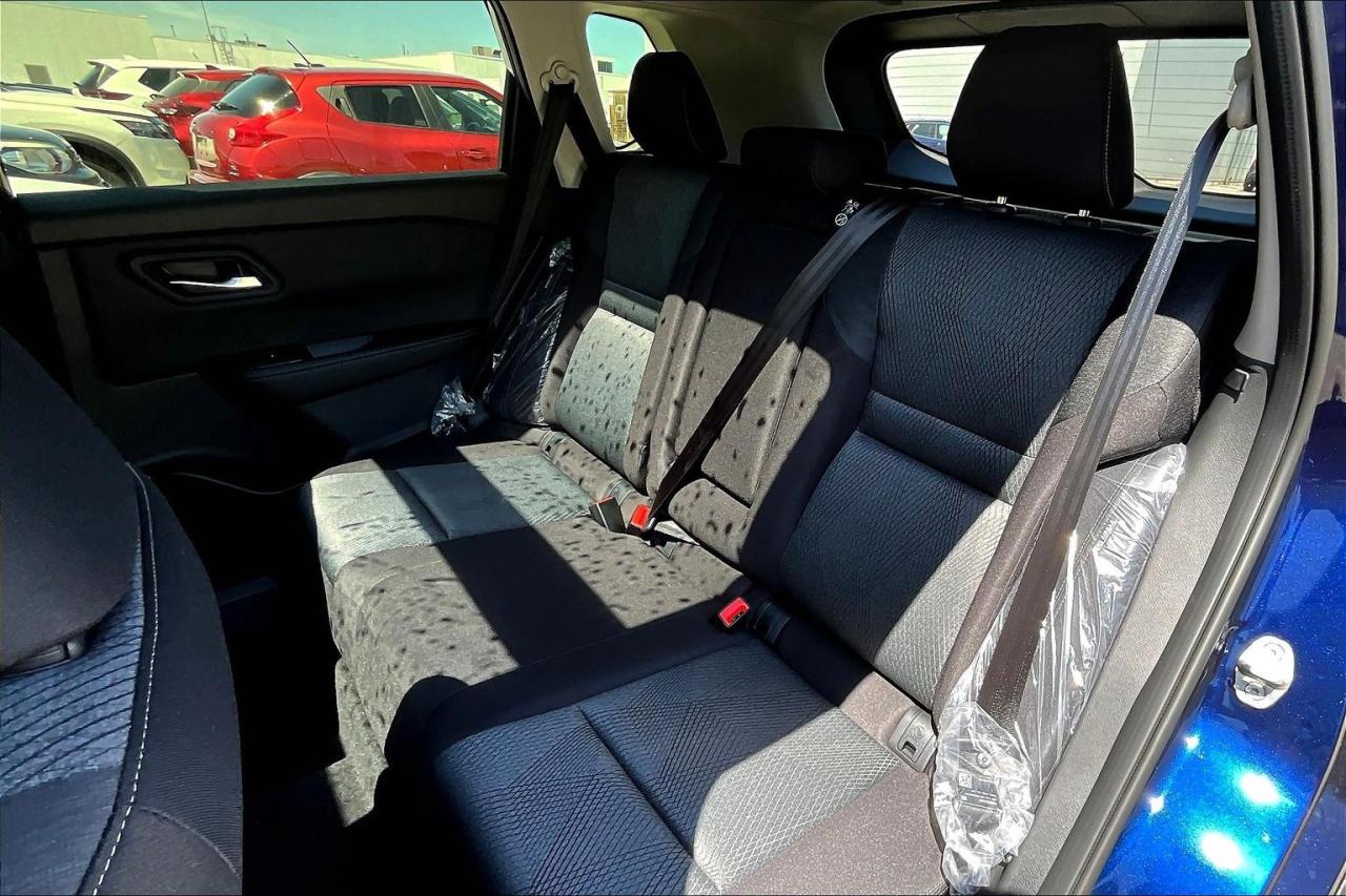 2025 Nissan Rogue SV Moonroof 4dr All-Wheel Drive Sport Utility Photo