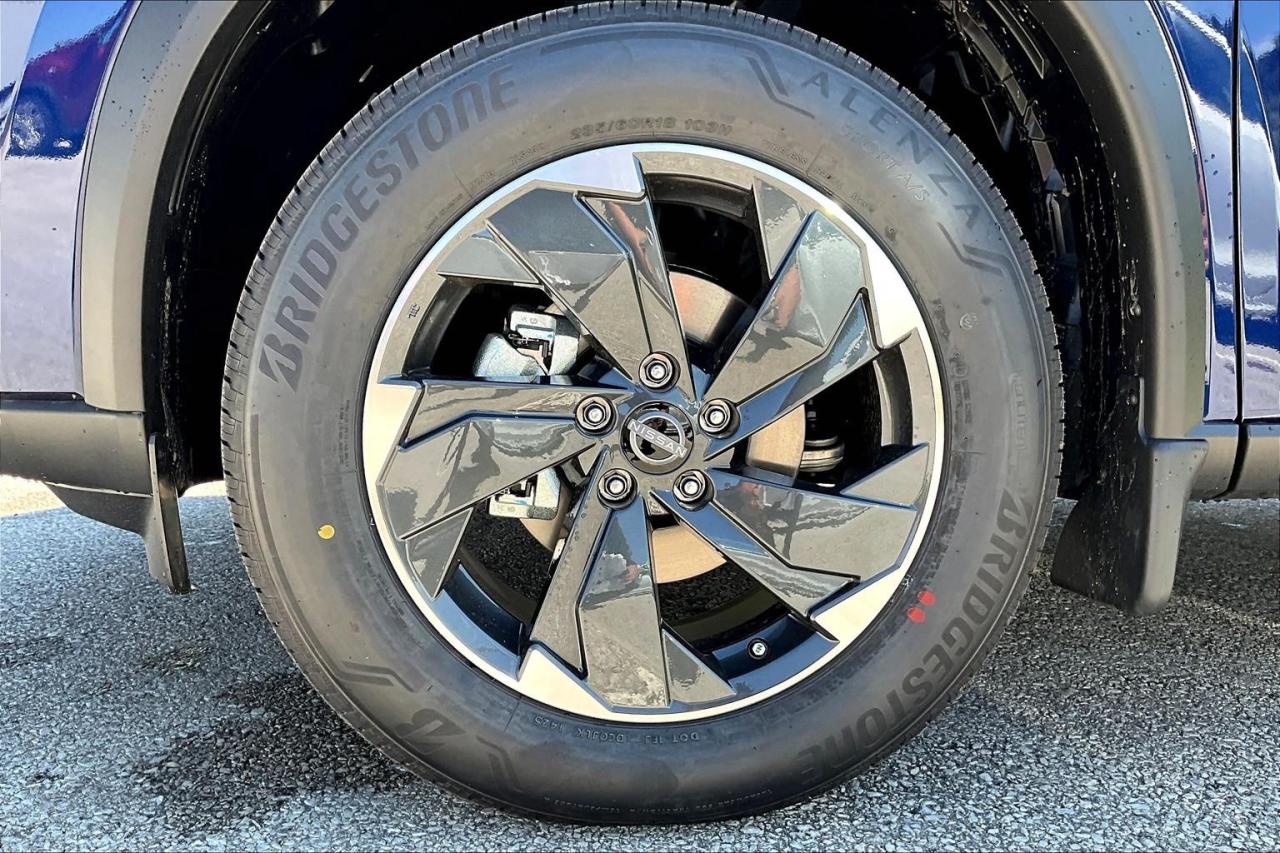 2025 Nissan Rogue SV Moonroof 4dr All-Wheel Drive Sport Utility Photo