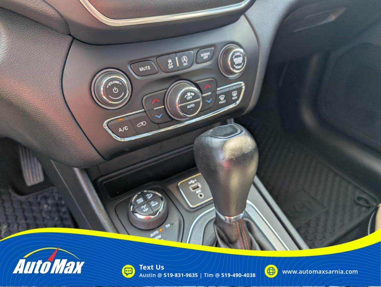 2022 Jeep Cherokee Trailhawk 4dr 4x4 Photo