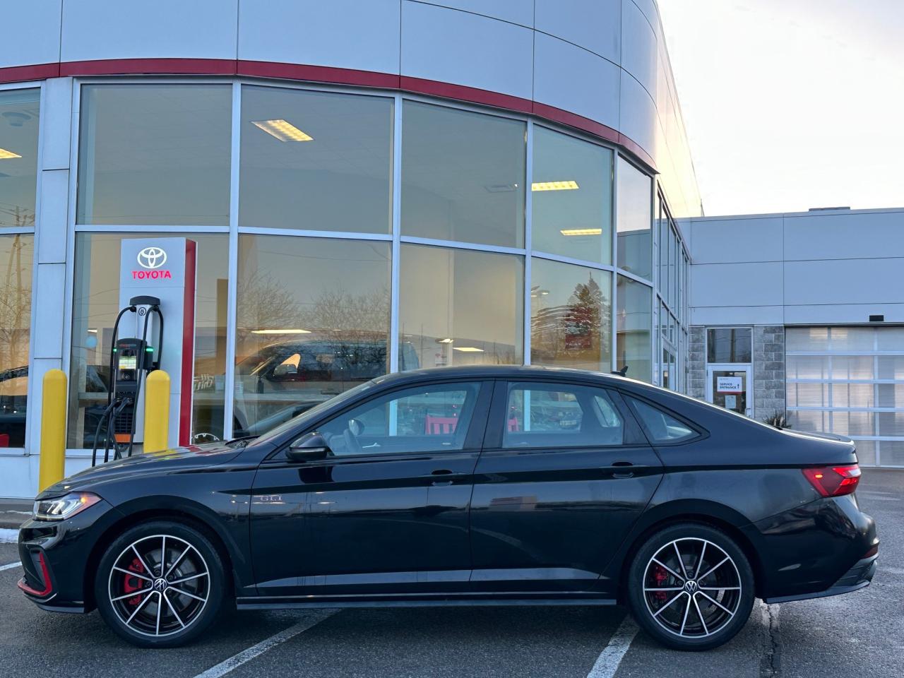 2025 Volkswagen Jetta GLI Autobahn (M6) 4dr Sedan Photo3