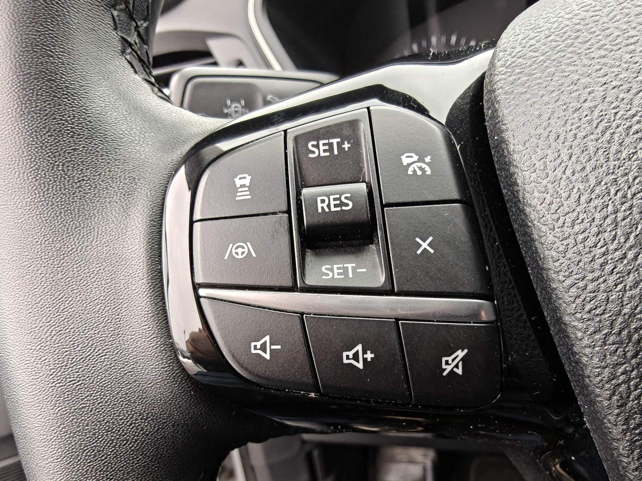 2022 Ford Escape SEL 4dr All-Wheel Drive Photo