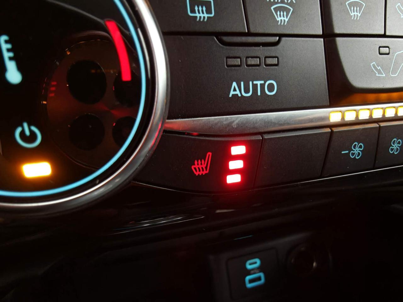 2022 Ford Escape SEL 4dr All-Wheel Drive Photo