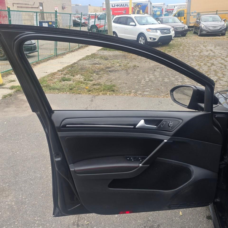 2017 Volkswagen Golf GTI 5dr HB Man Autobahn Photo