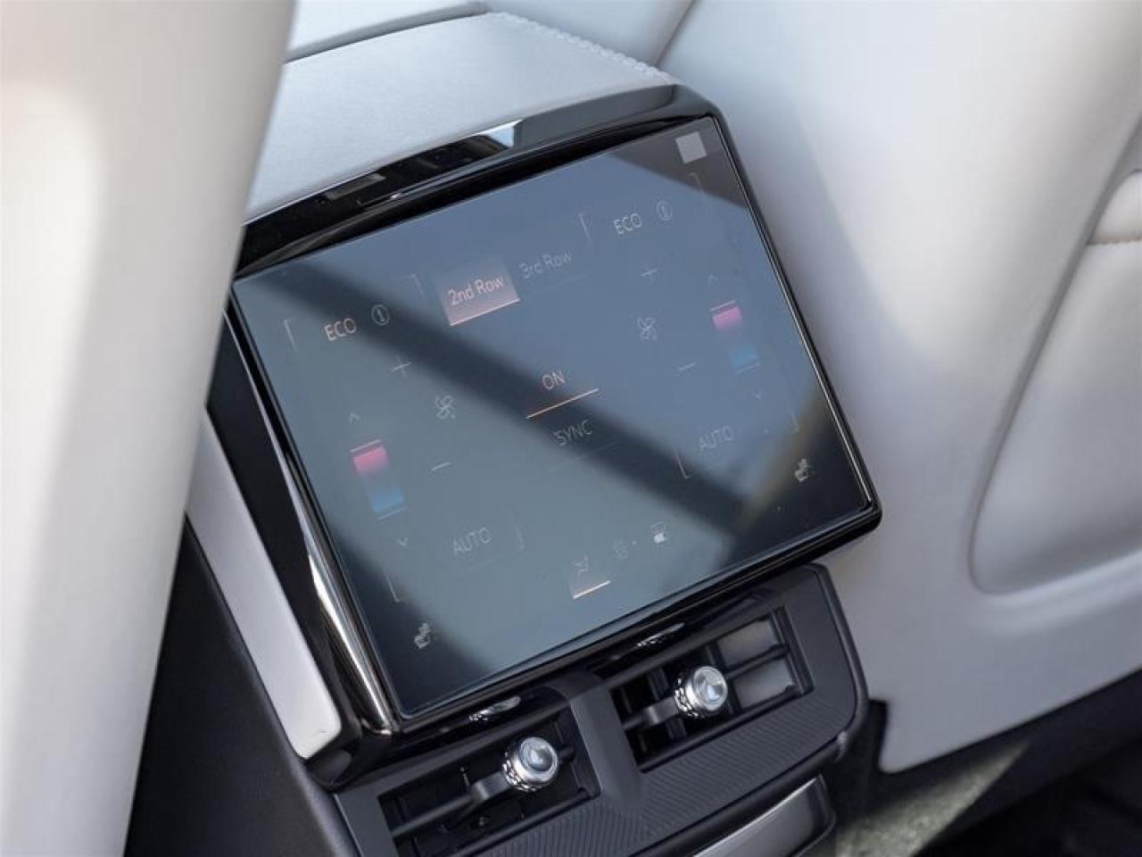 2026 Cadillac VISTIQ Luxury 4dr All-Wheel Drive Photo