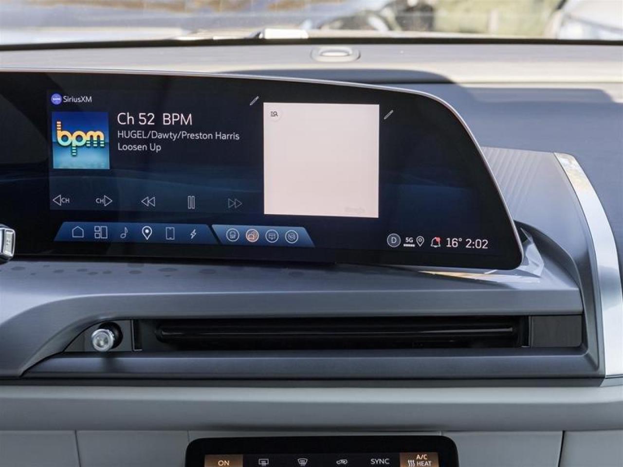 2026 Cadillac VISTIQ Luxury 4dr All-Wheel Drive Photo