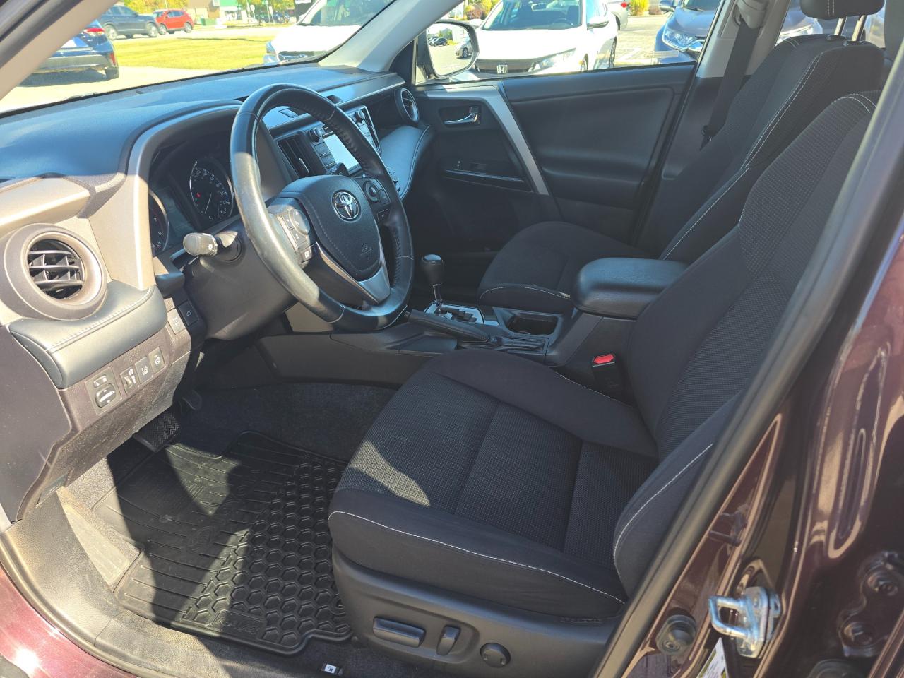 2018 Toyota RAV4 XLE 4dr All-wheel Drive Photo