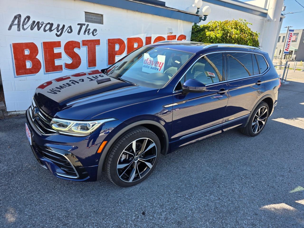 2022 Volkswagen Tiguan Highline R-LINE 4dr All-wheel Drive 4MOTION Photo3