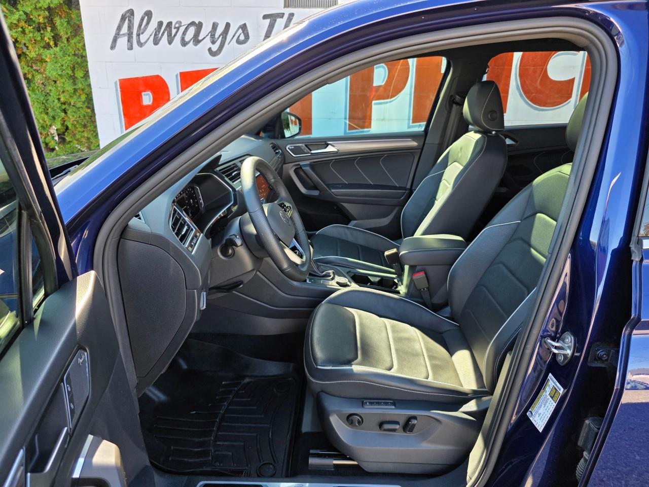 2022 Volkswagen Tiguan Highline R-LINE 4dr All-wheel Drive 4MOTION Photo