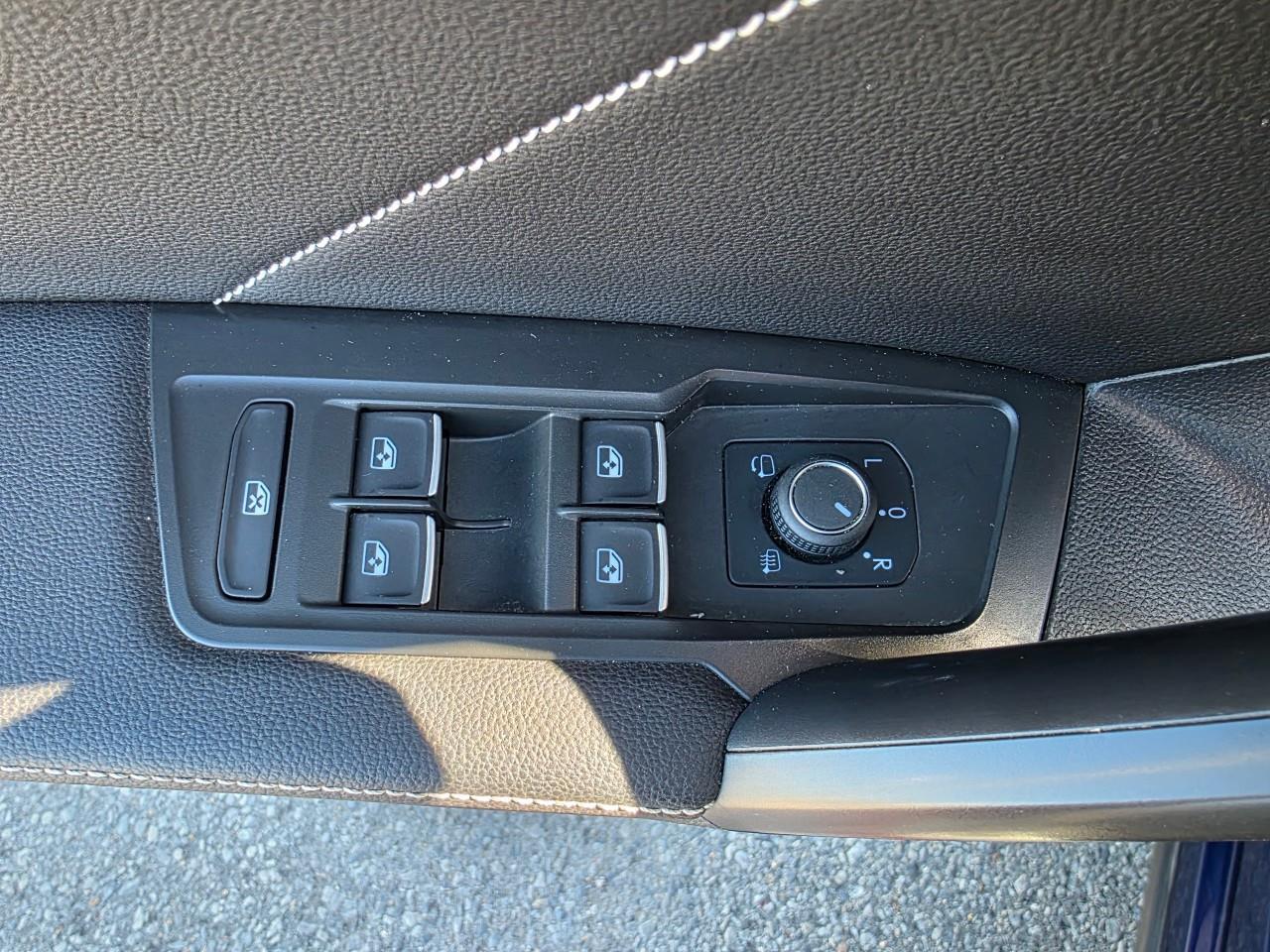 2022 Volkswagen Tiguan Highline R-LINE 4dr All-wheel Drive 4MOTION Photo