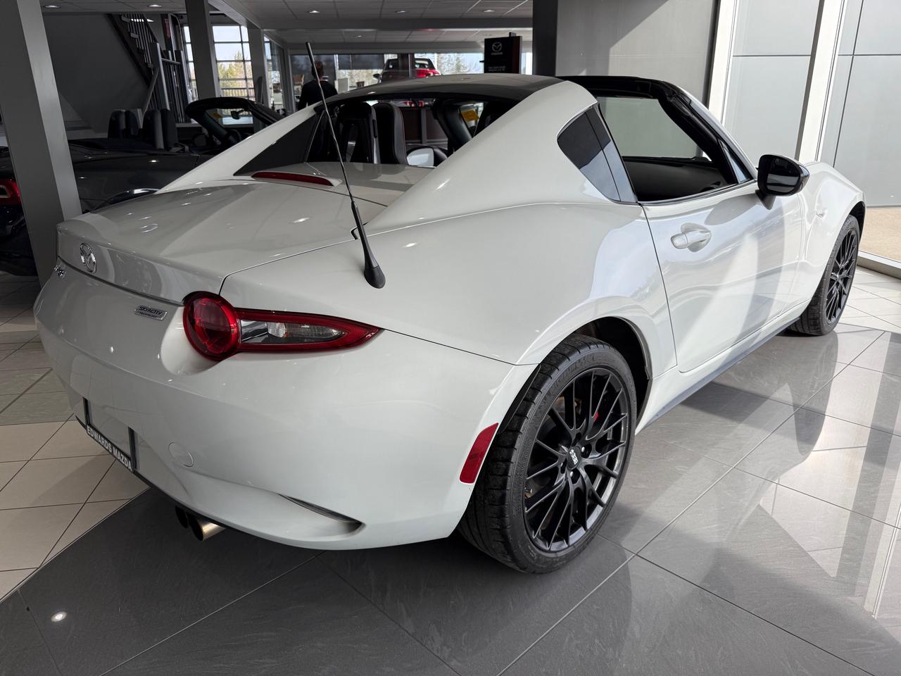 2017 Mazda MX-5 RF GS (M6) 2dr Convertible Photo