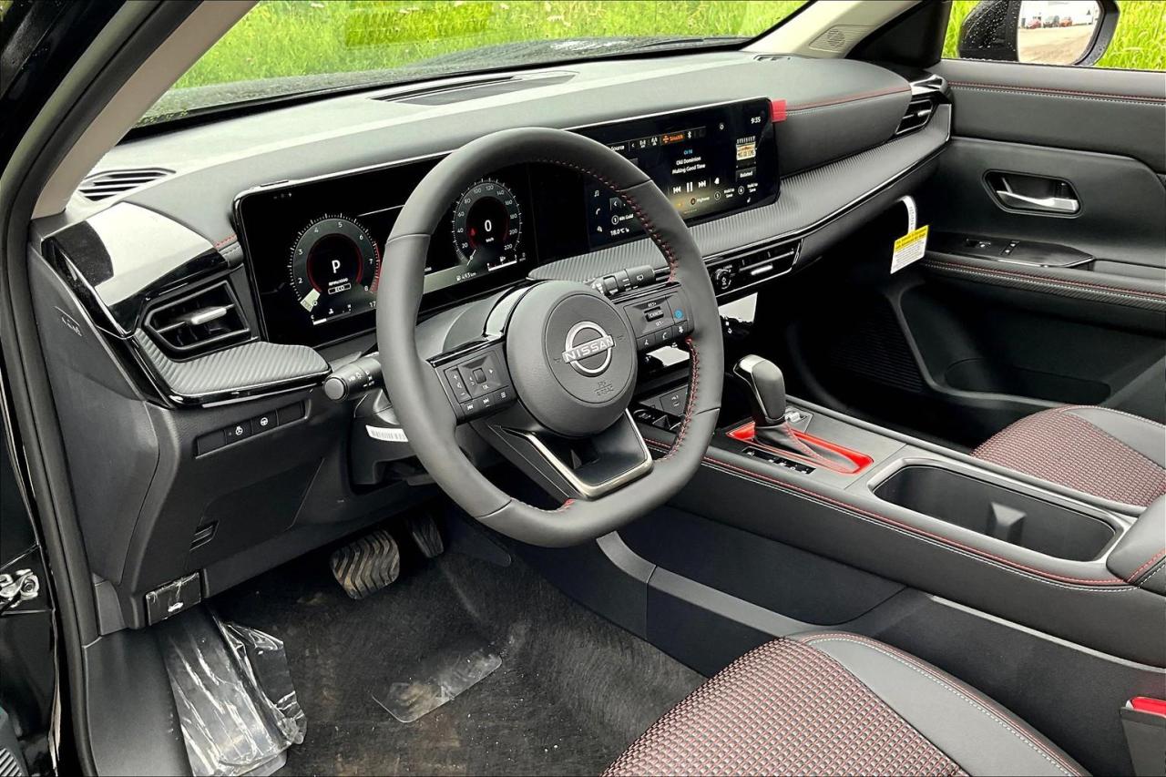 2025 Nissan Kicks SR 4dr All-Wheel Drive Photo