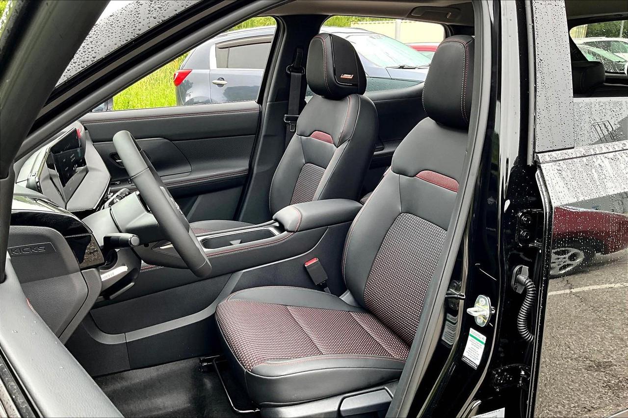 2025 Nissan Kicks SR 4dr All-Wheel Drive Photo