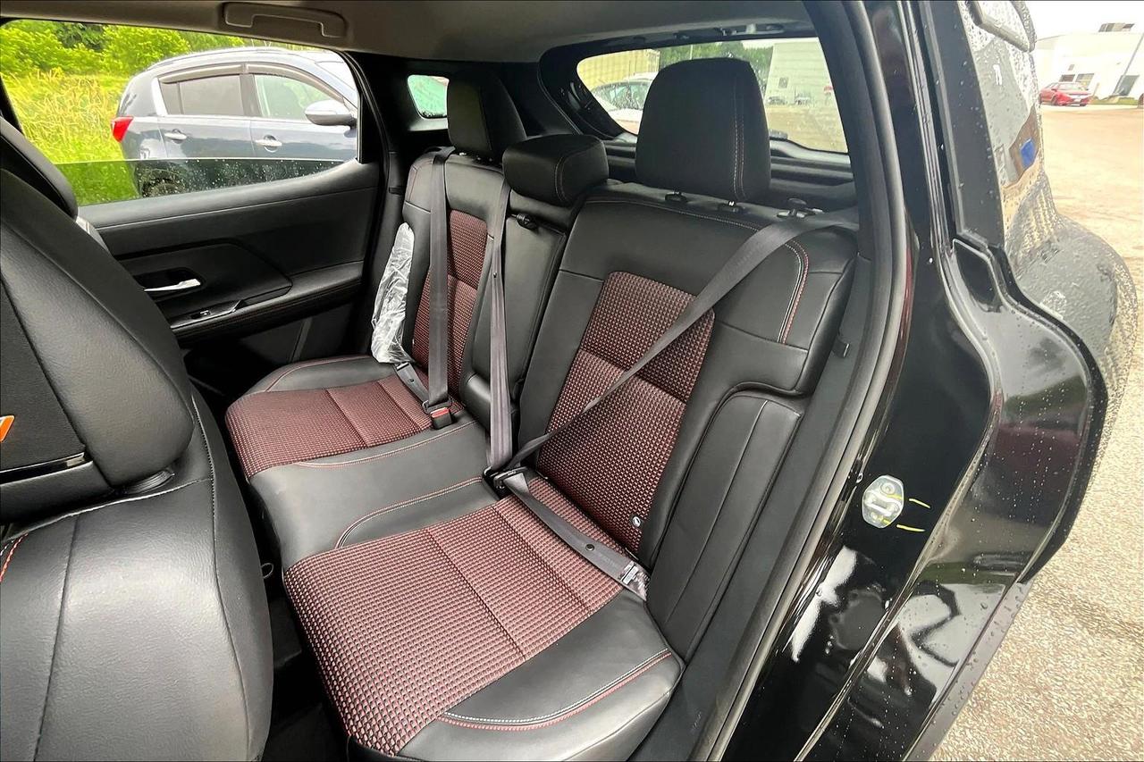 2025 Nissan Kicks SR 4dr All-Wheel Drive Photo