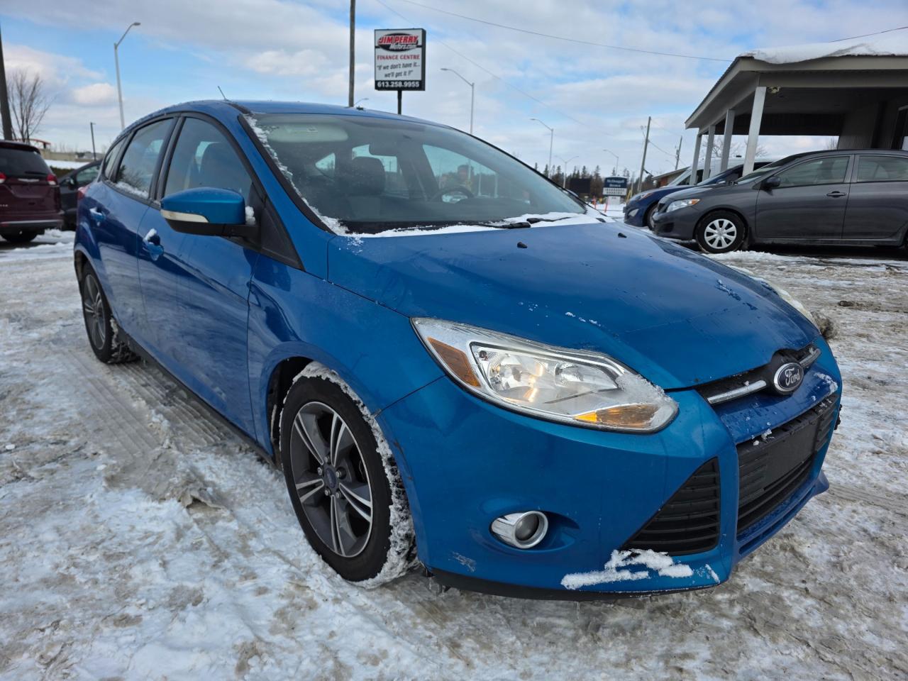 2014 Ford Focus SE 4dr Hatchback Photo0