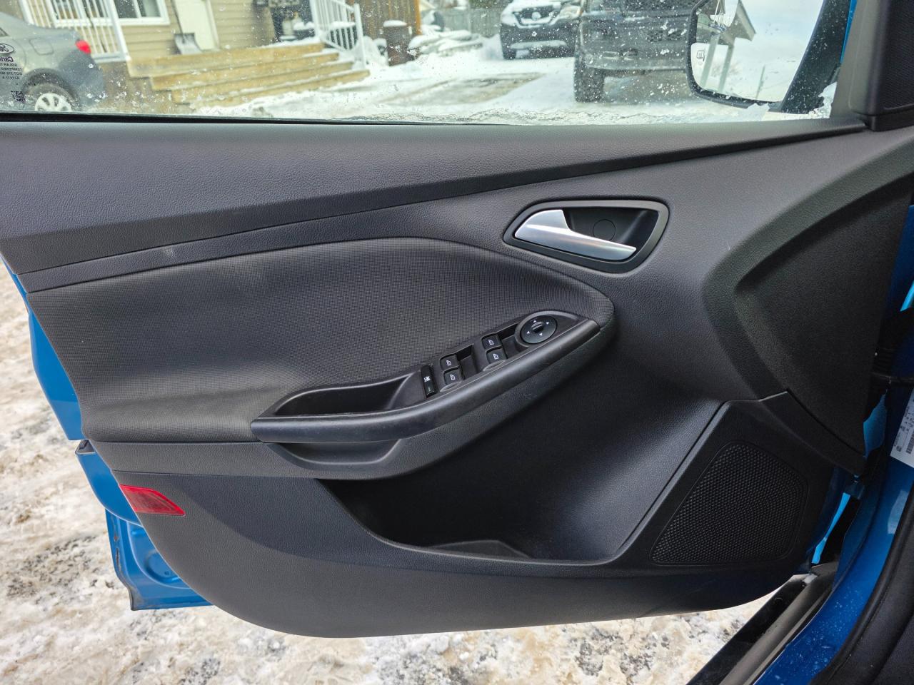 2014 Ford Focus SE 4dr Hatchback Photo