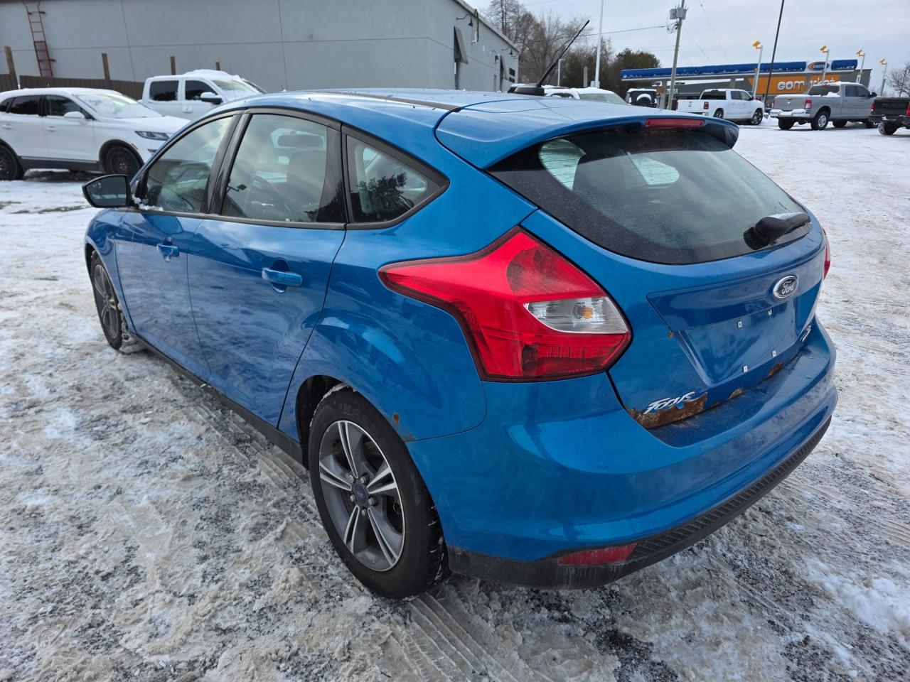 2014 Ford Focus SE 4dr Hatchback Photo