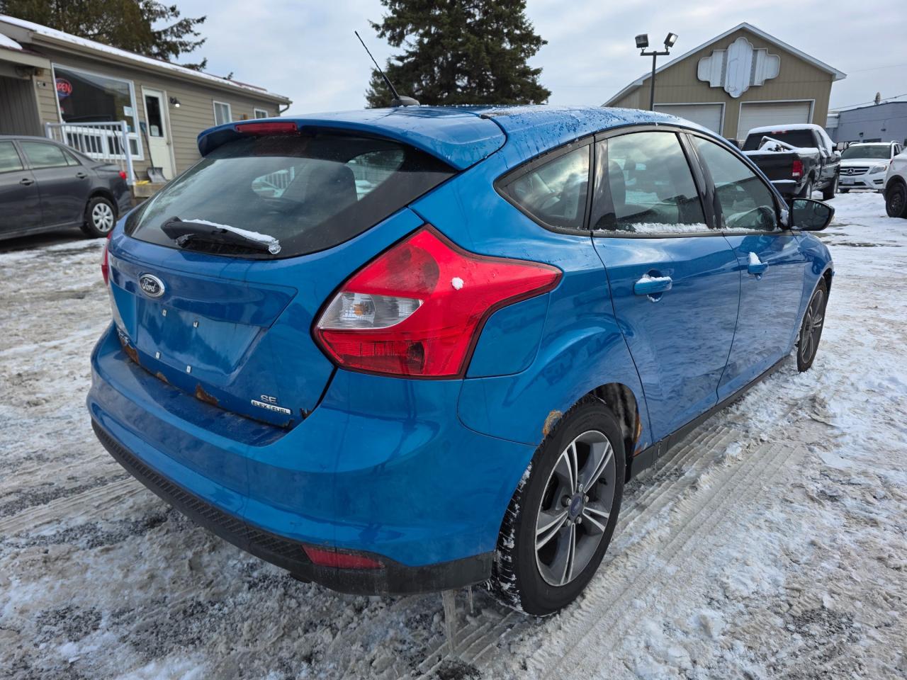 2014 Ford Focus SE 4dr Hatchback Photo