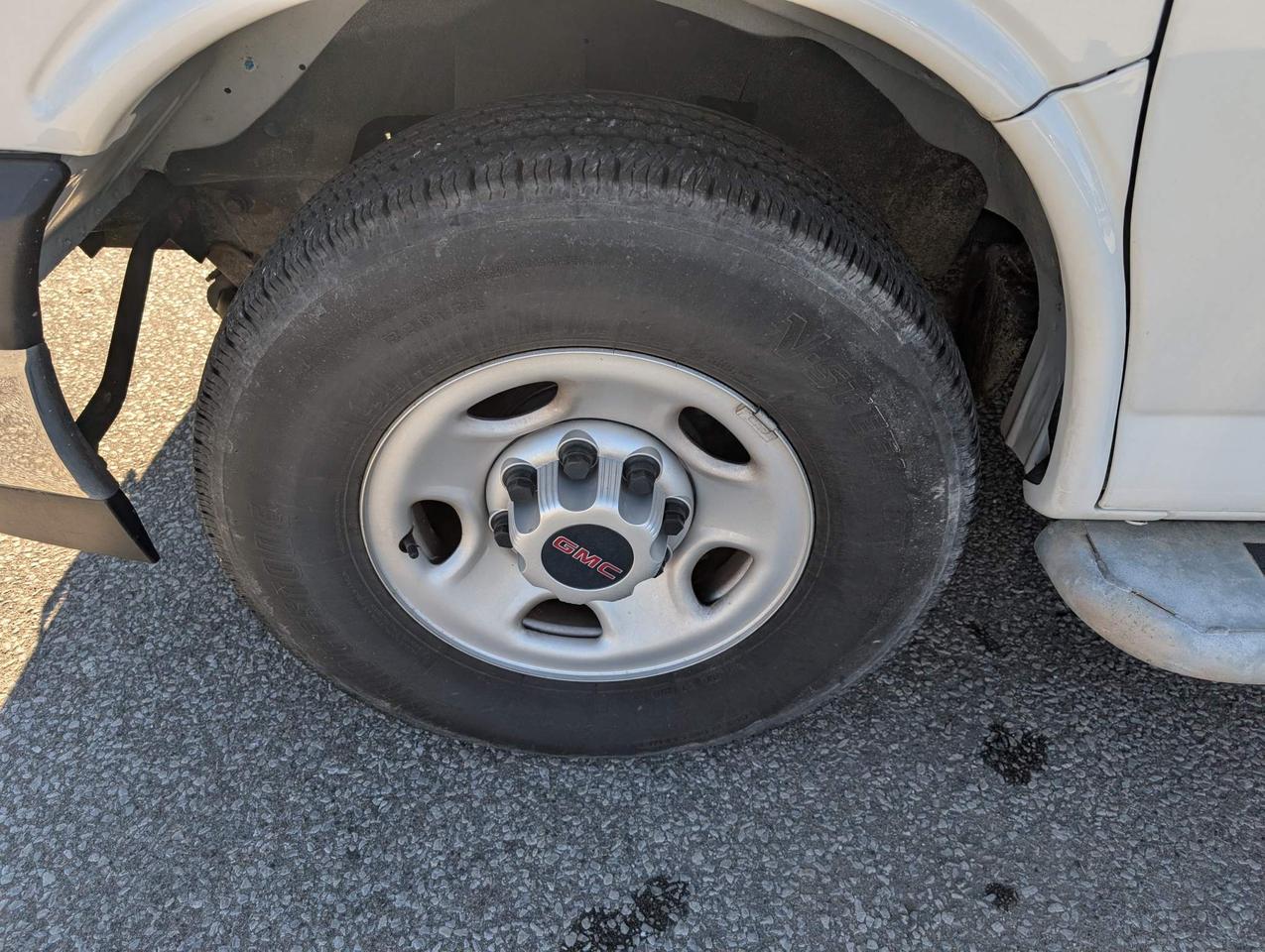 2019 GMC Savana 2500 Work Van Rear-Wheel Drive Cargo Van Photo