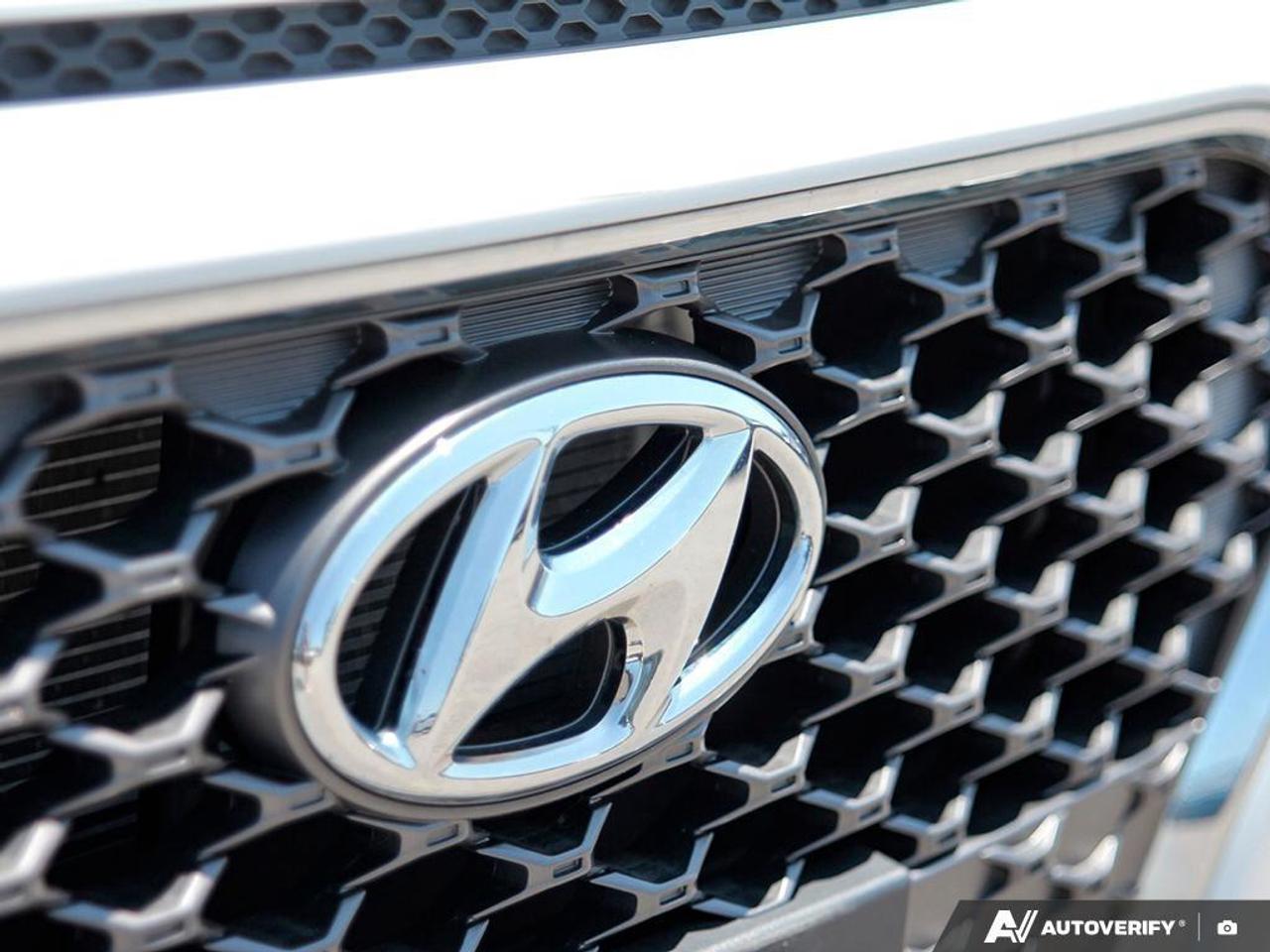 2020 Hyundai KONA 1.6T Trend w/Two-Tone Roof 4dr All-Wheel Drive Photo