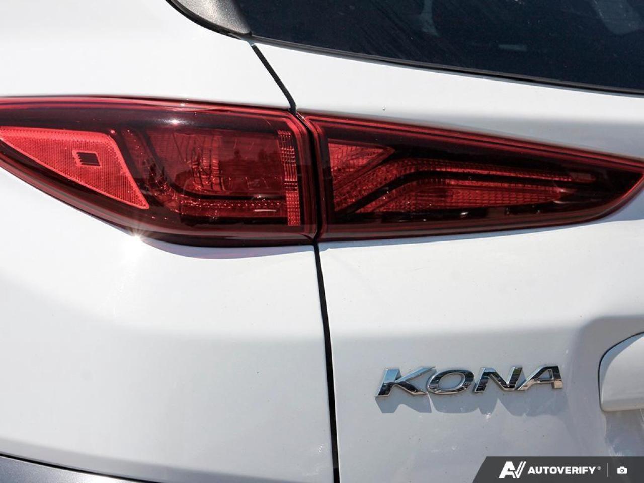 2020 Hyundai KONA 1.6T Trend w/Two-Tone Roof 4dr All-Wheel Drive Photo
