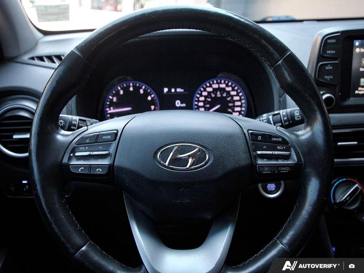 2020 Hyundai KONA 1.6T Trend w/Two-Tone Roof 4dr All-Wheel Drive Photo