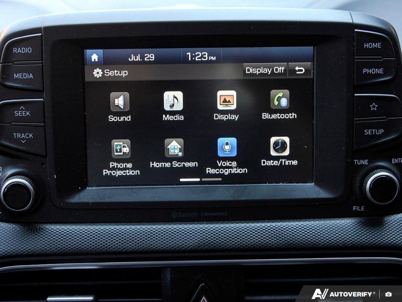 2020 Hyundai KONA 1.6T Trend w/Two-Tone Roof 4dr All-Wheel Drive Photo