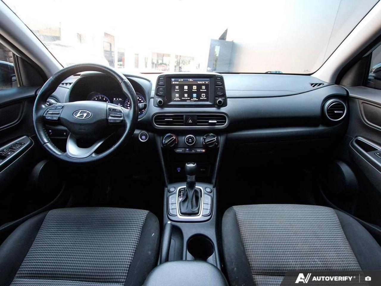 2020 Hyundai KONA 1.6T Trend w/Two-Tone Roof 4dr All-Wheel Drive Photo