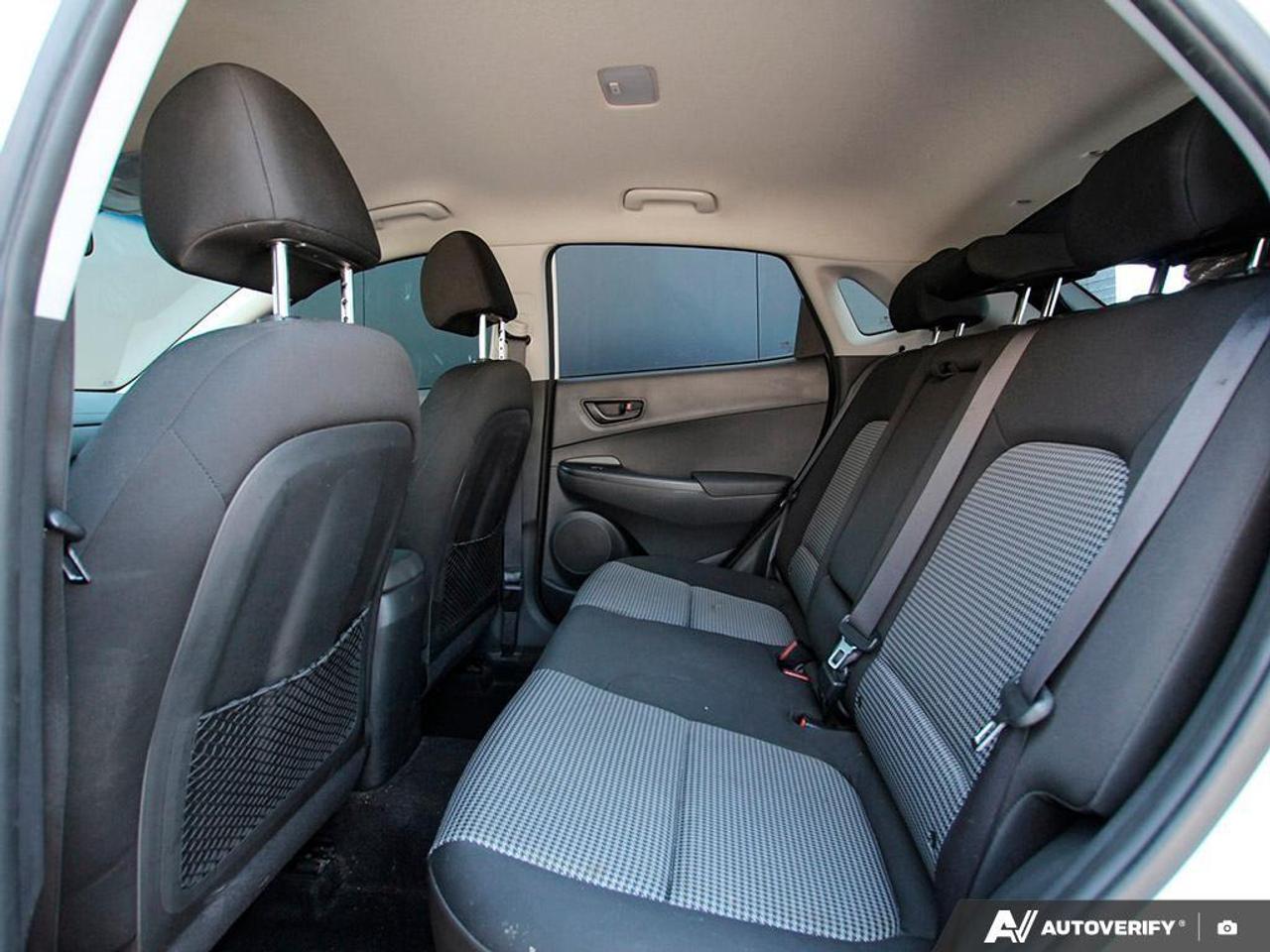 2020 Hyundai KONA 1.6T Trend w/Two-Tone Roof 4dr All-Wheel Drive Photo