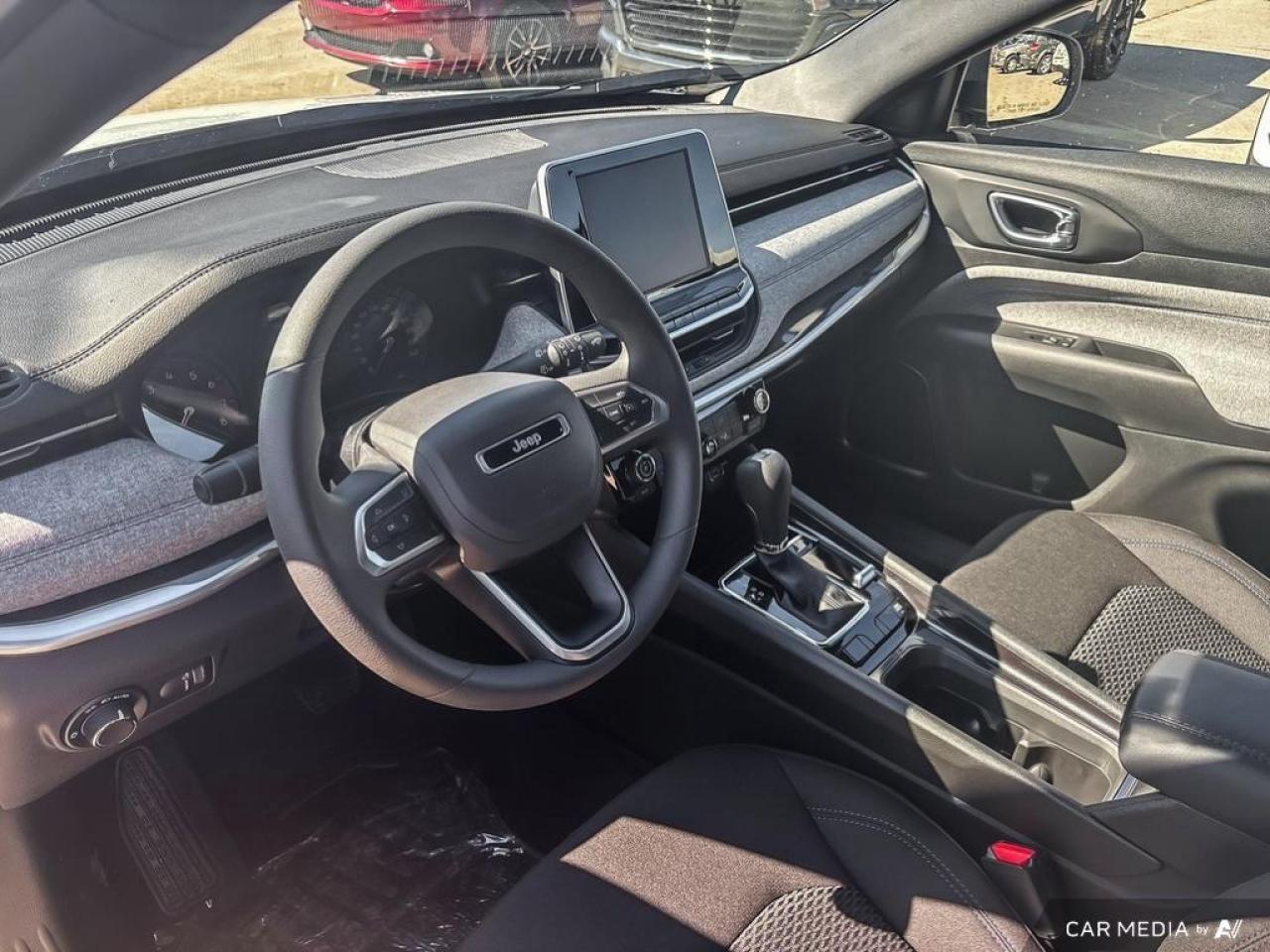 2025 Jeep Compass Sport 4dr 4x4 Photo