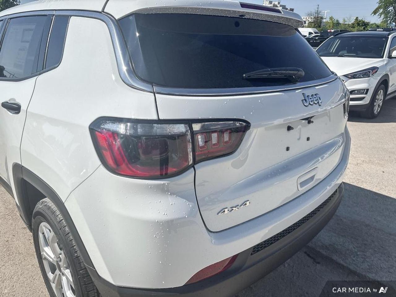 2025 Jeep Compass Sport 4dr 4x4 Photo