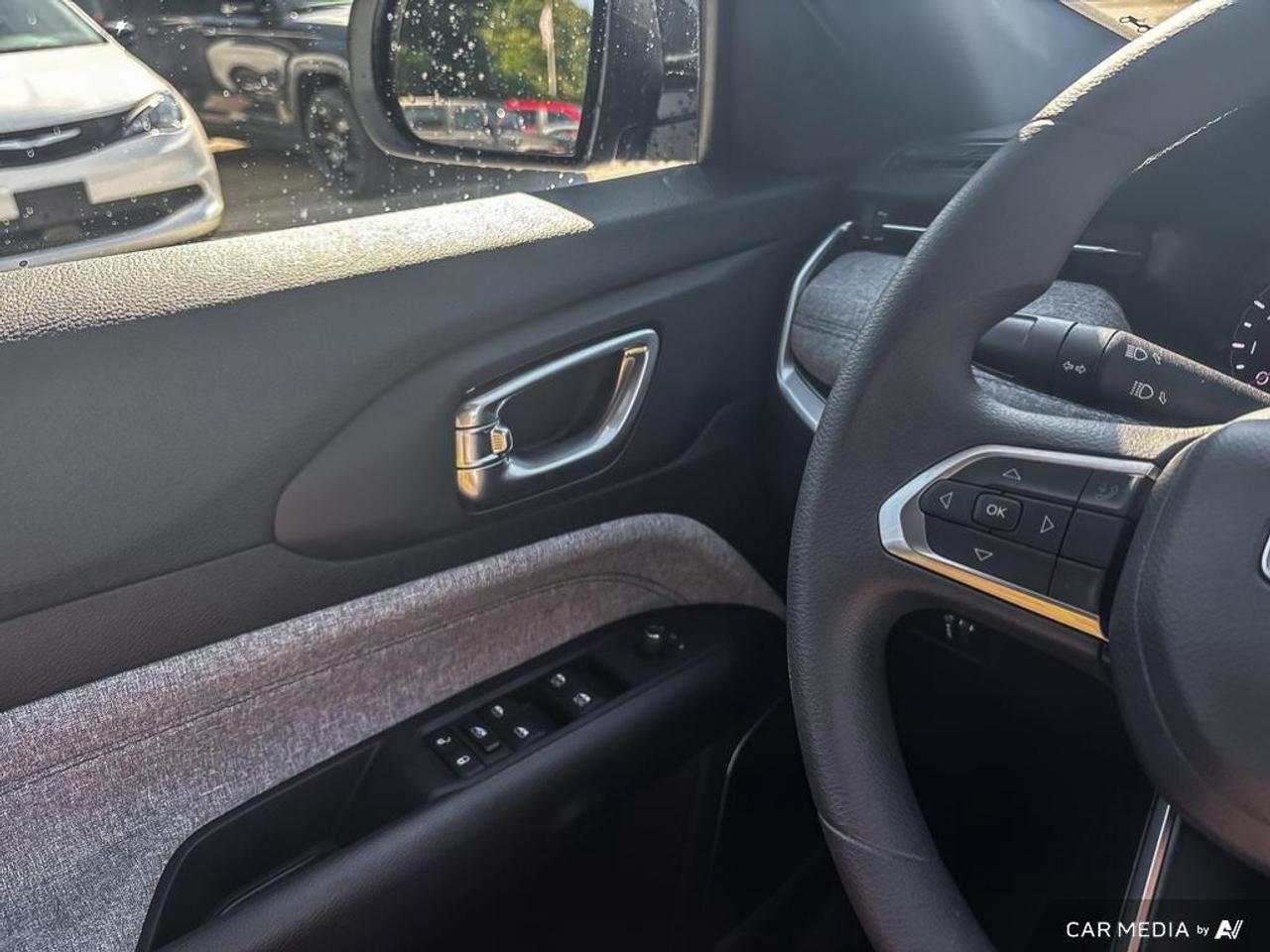 2025 Jeep Compass Sport 4dr 4x4 Photo