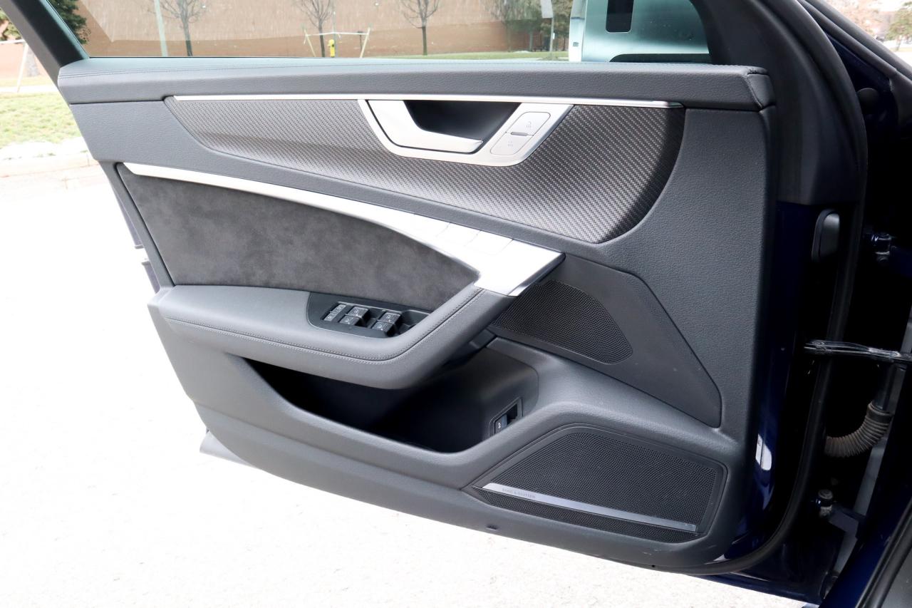 2021 Audi RS 6 Avant  Photo