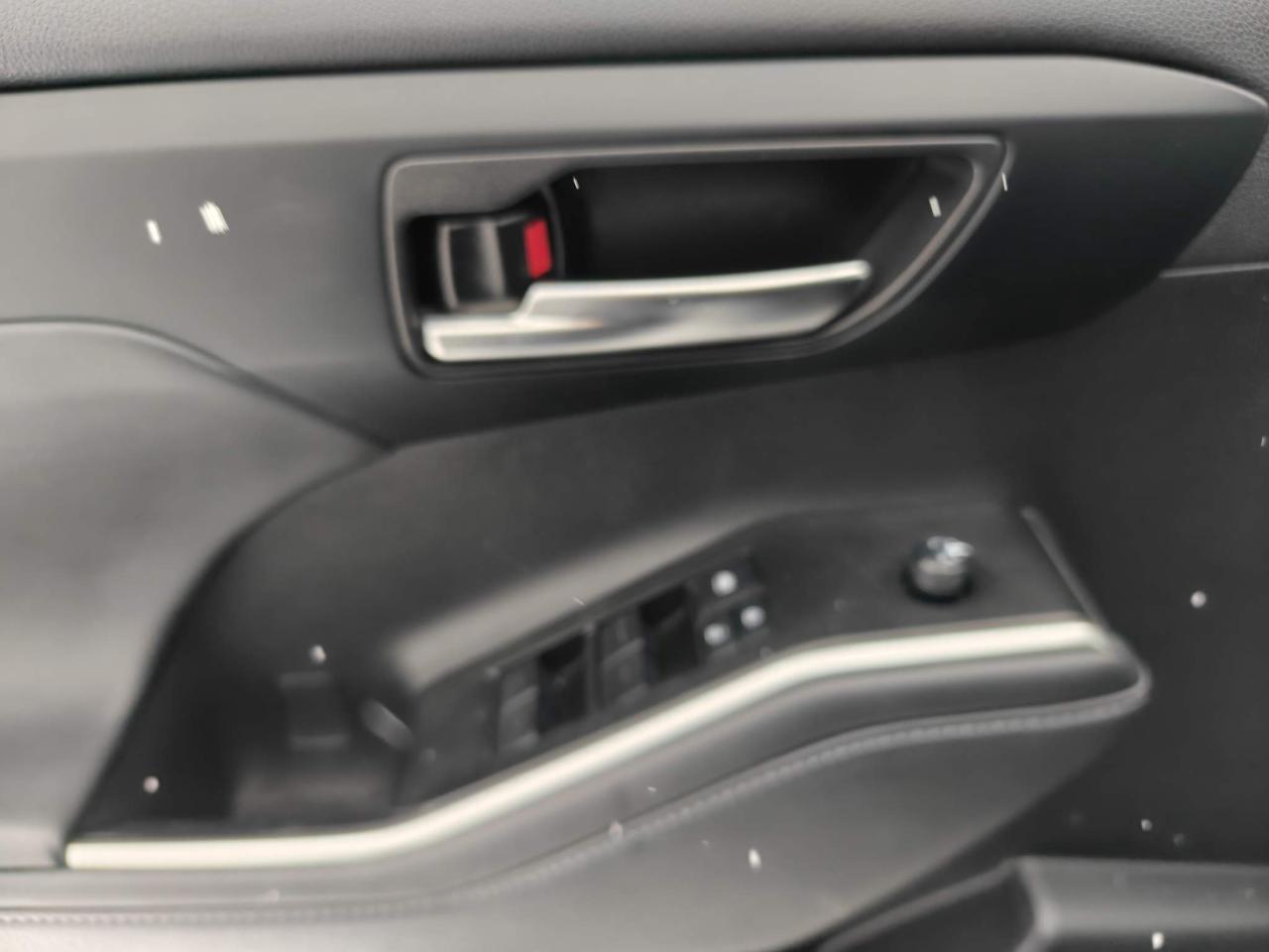 2022 Toyota Highlander Hybrid XLE 4dr All-Wheel Drive Photo