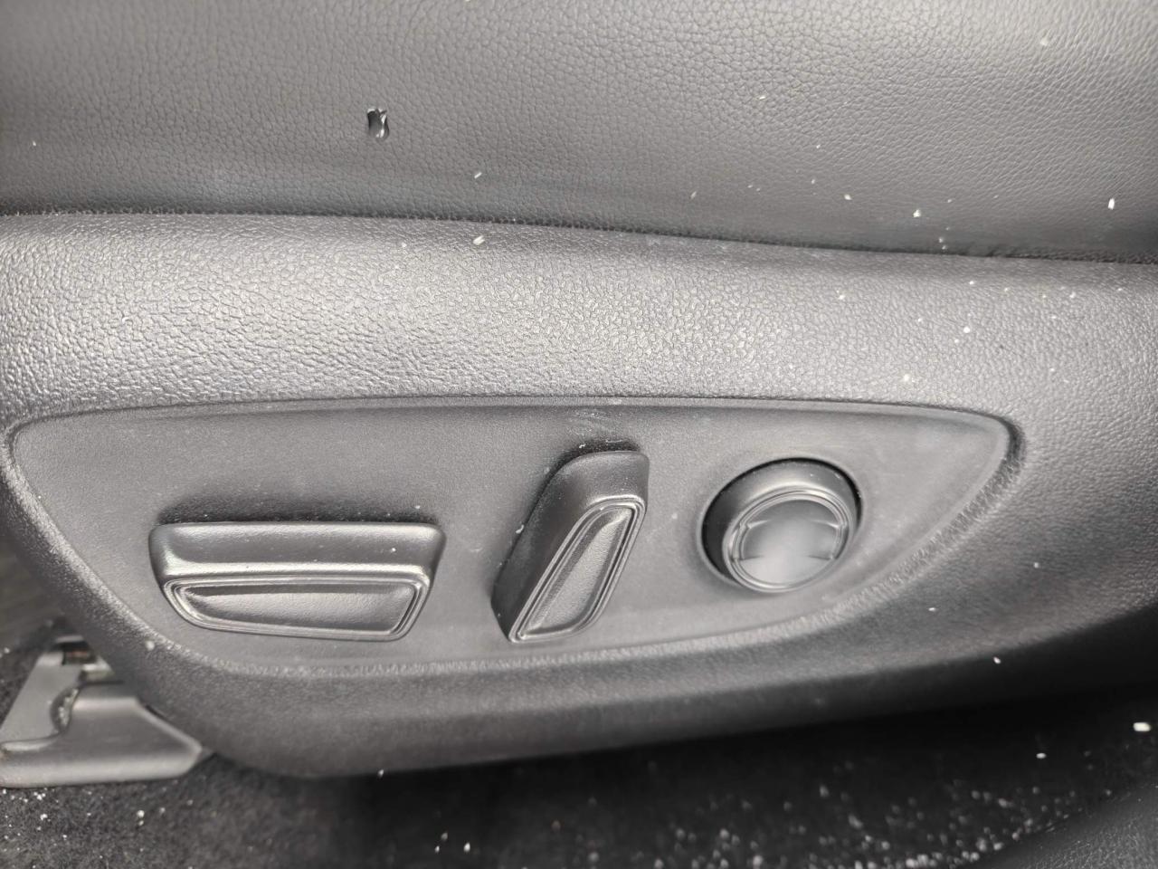 2022 Toyota Highlander Hybrid XLE 4dr All-Wheel Drive Photo