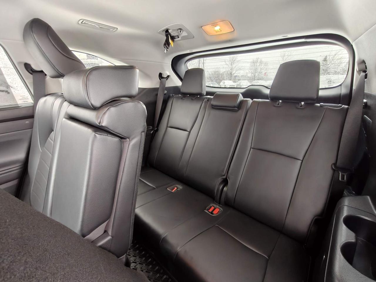 2022 Toyota Highlander Hybrid XLE 4dr All-Wheel Drive Photo