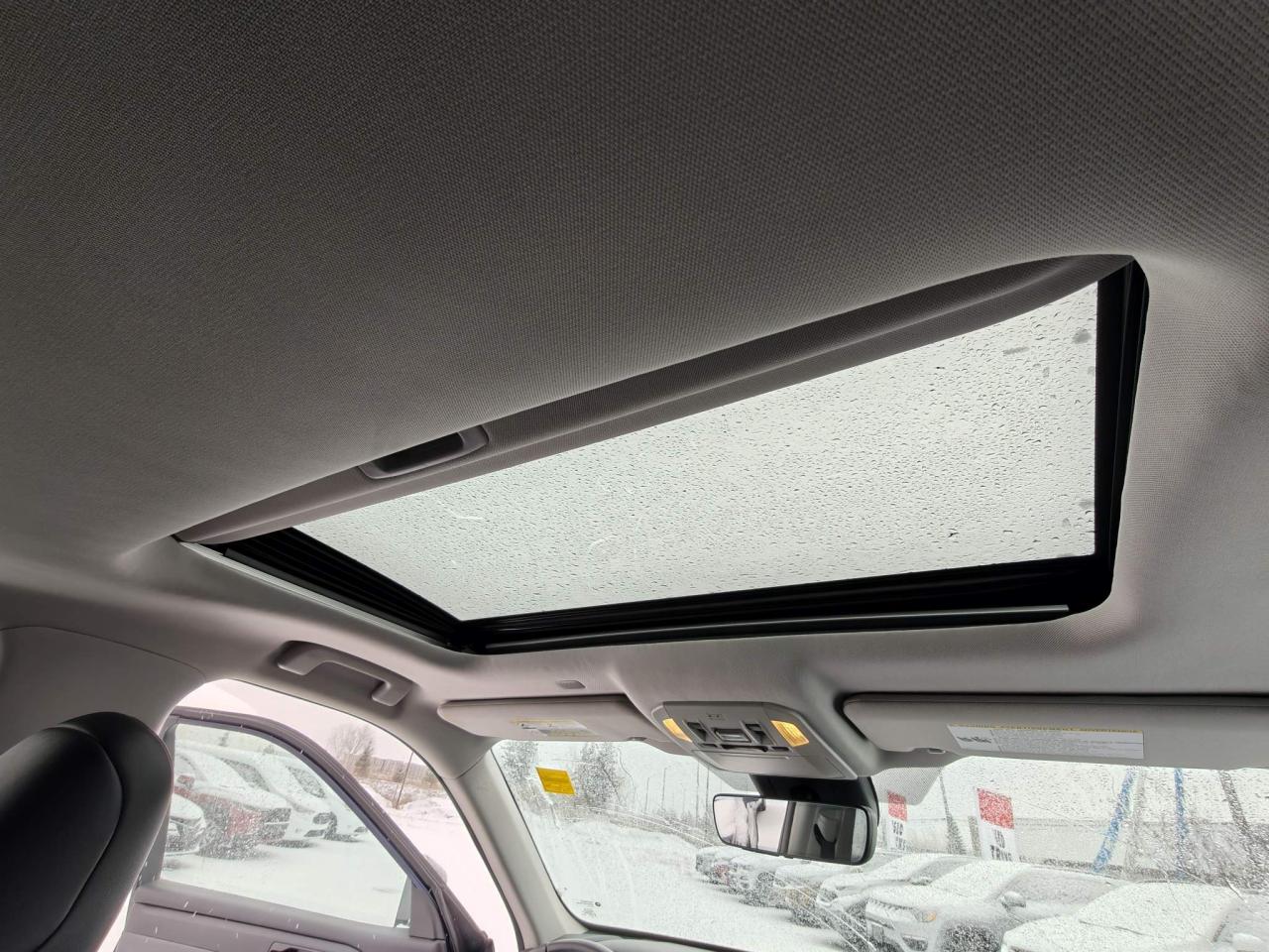 2022 Toyota Highlander Hybrid XLE 4dr All-Wheel Drive Photo