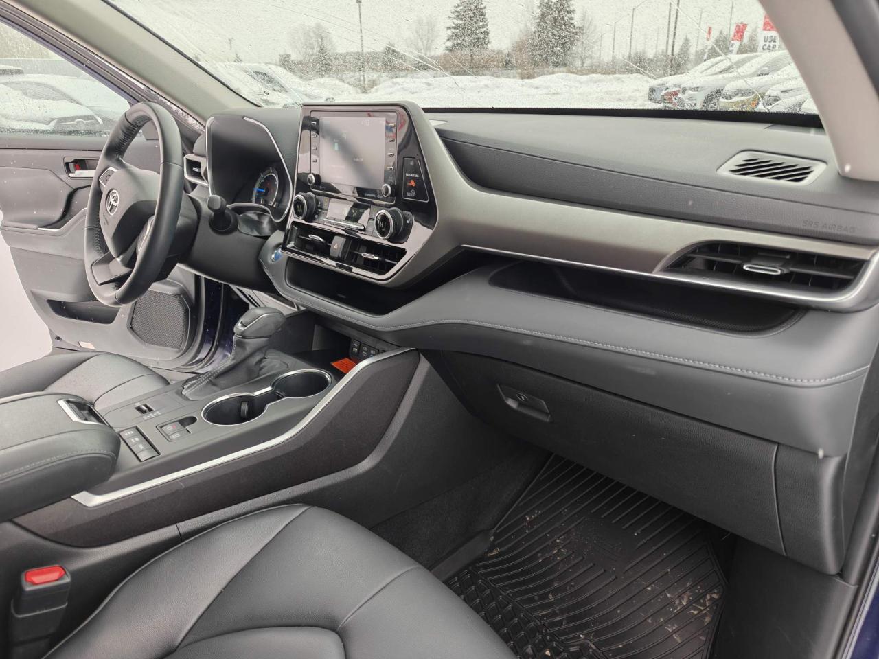 2022 Toyota Highlander Hybrid XLE 4dr All-Wheel Drive Photo